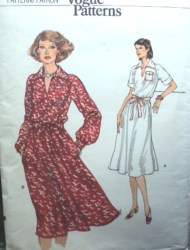 9769 VOGUE LOOSE COLLAR SS-LS DRESS, BELT 70S PATTERN 10, 12, 14, 16 CHOICE